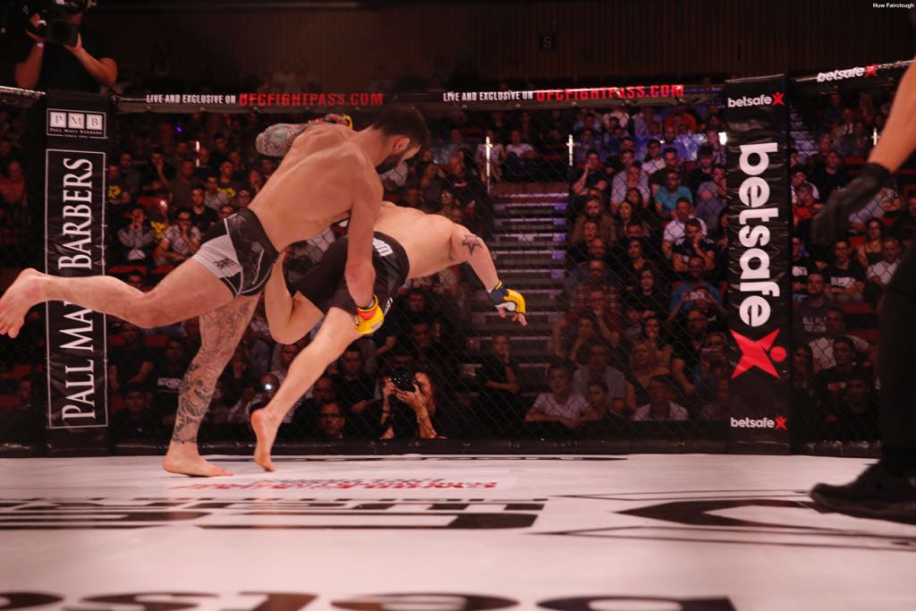 cage warriors 87 cage fighting mma 